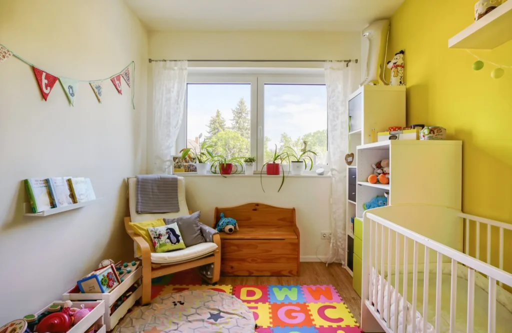 Quadratischer Bungalow - Kinderzimmer